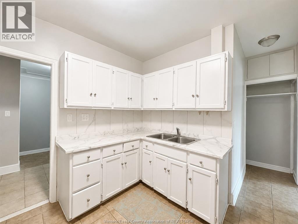 902 Elsmere Avenue, Windsor, Ontario  N9A 2A9 - Photo 5 - 26022363