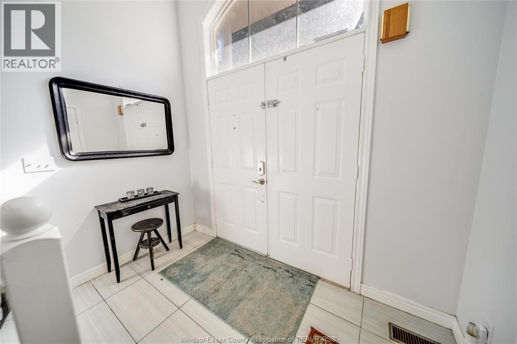 1559 Chateau Avenue Unit# Lower, Windsor, Ontario  N8P 1M3 - Photo 4 - 26022324