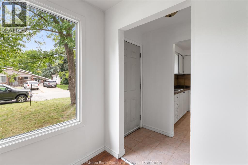 292 Kelly St, Essex, Ontario  N8M 1V3 - Photo 13 - 26022323