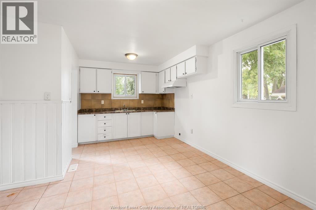 292 Kelly St, Essex, Ontario  N8M 1V3 - Photo 3 - 26022323