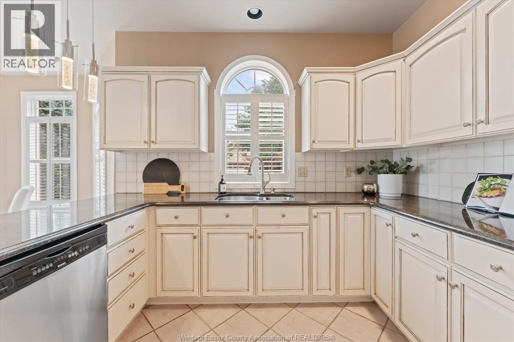 4600 Cranston Court, Windsor, Ontario  N9G 2M8 - Photo 8 - 26022369