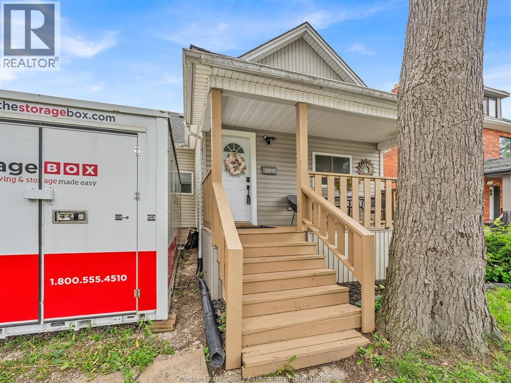431 Wellington, Windsor, Ontario  N9A 5J3 - Photo 3 - 26022367