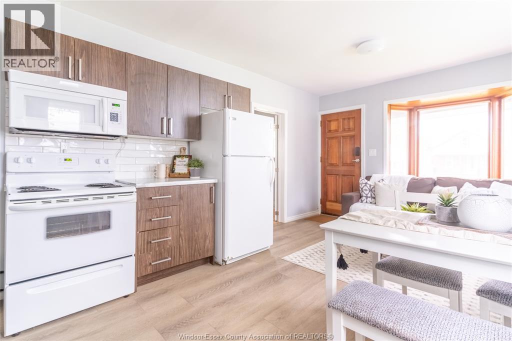 1015 Oak, Windsor, Ontario  N9A 5G5 - Photo 5 - 26022352