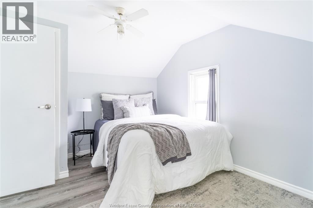 1015 Oak, Windsor, Ontario  N9A 5G5 - Photo 7 - 26022352