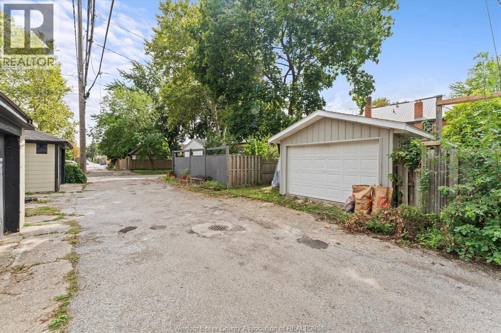 786 Monmouth, Windsor, Ontario  N8Y 3L2 - Photo 32 - 26022375