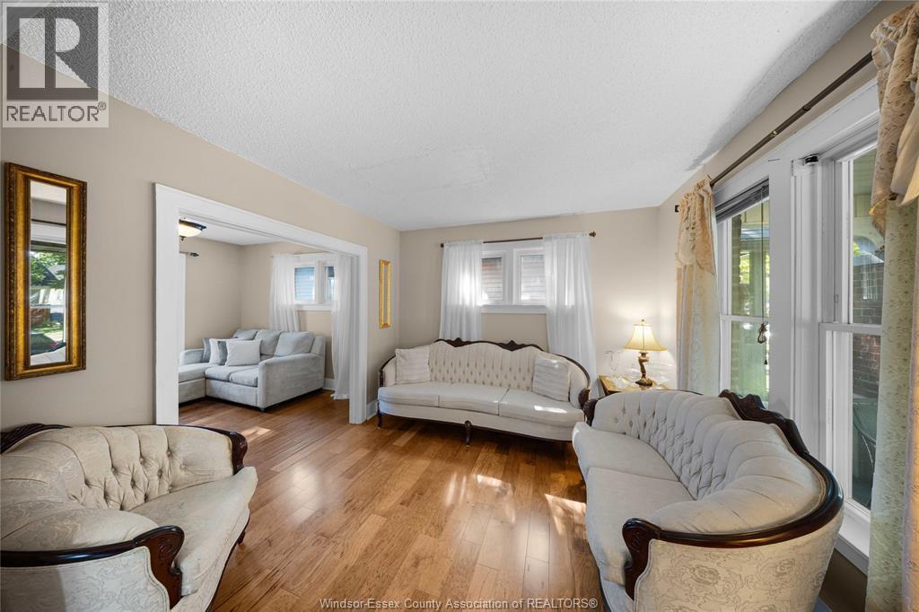 908 Oak Street, Windsor, Ontario  N9A 5G2 - Photo 14 - 26022368