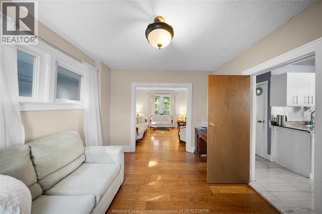 908 Oak Street, Windsor, Ontario  N9A 5G2 - Photo 19 - 26022368