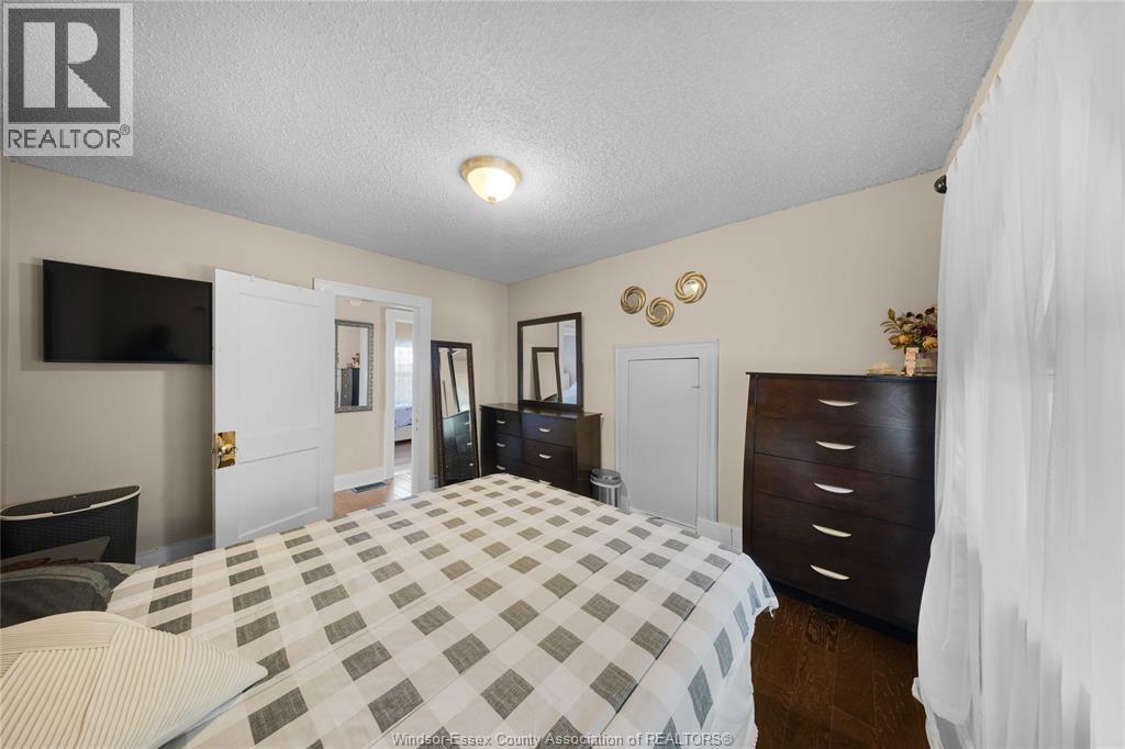 908 Oak Street, Windsor, Ontario  N9A 5G2 - Photo 25 - 26022368