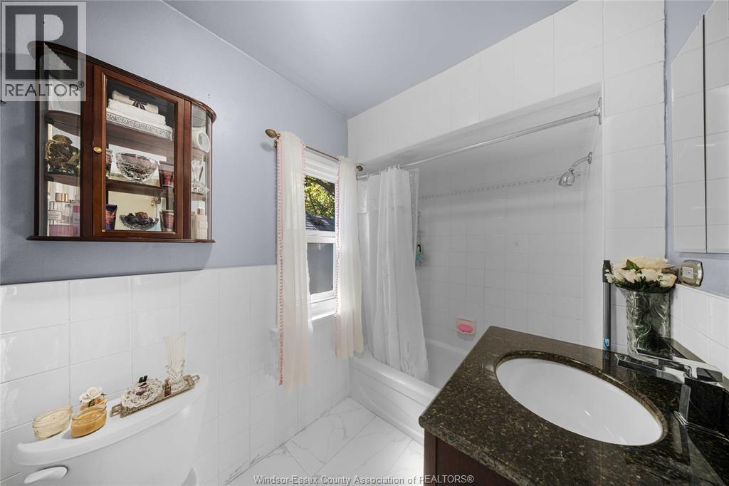 908 Oak Street, Windsor, Ontario  N9A 5G2 - Photo 29 - 26022368