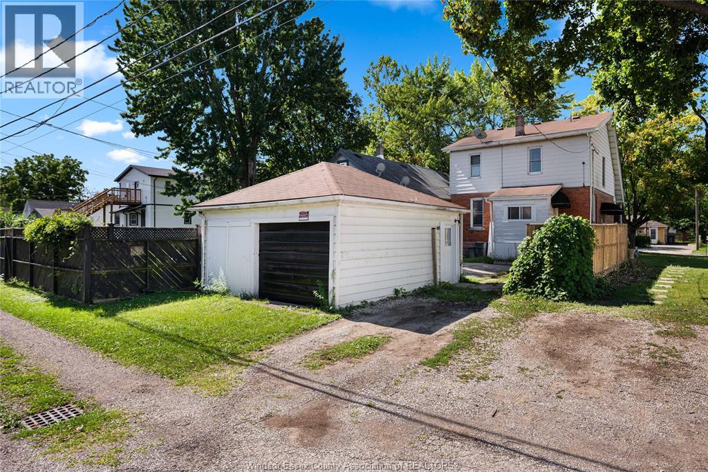 908 Oak Street, Windsor, Ontario  N9A 5G2 - Photo 33 - 26022368