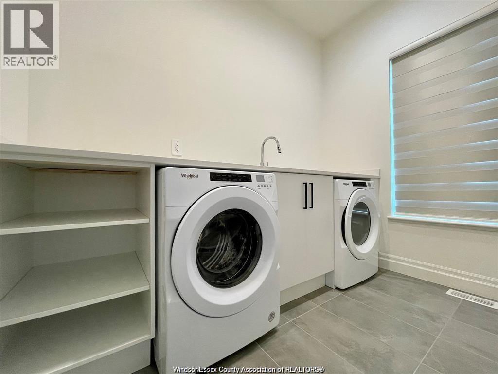 596 Lily Mac, Windsor, Ontario  N9E 0B1 - Photo 4 - 26022167