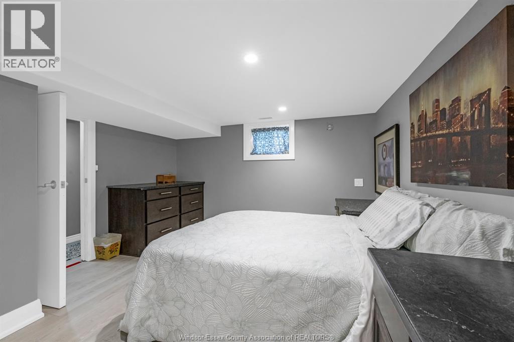2125 Betts, Windsor, Ontario  N9B 3P5 - Photo 41 - 26021738
