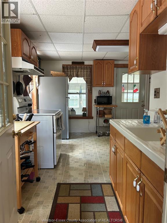 131 Harris Garno, Pelee Island, Ontario  N0R 1M0 - Photo 10 - 26022065