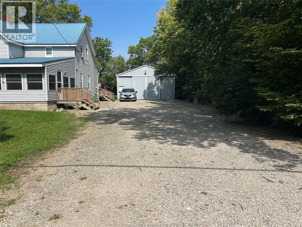 131 Harris Garno, Pelee Island, Ontario  N0R 1M0 - Photo 2 - 26022065