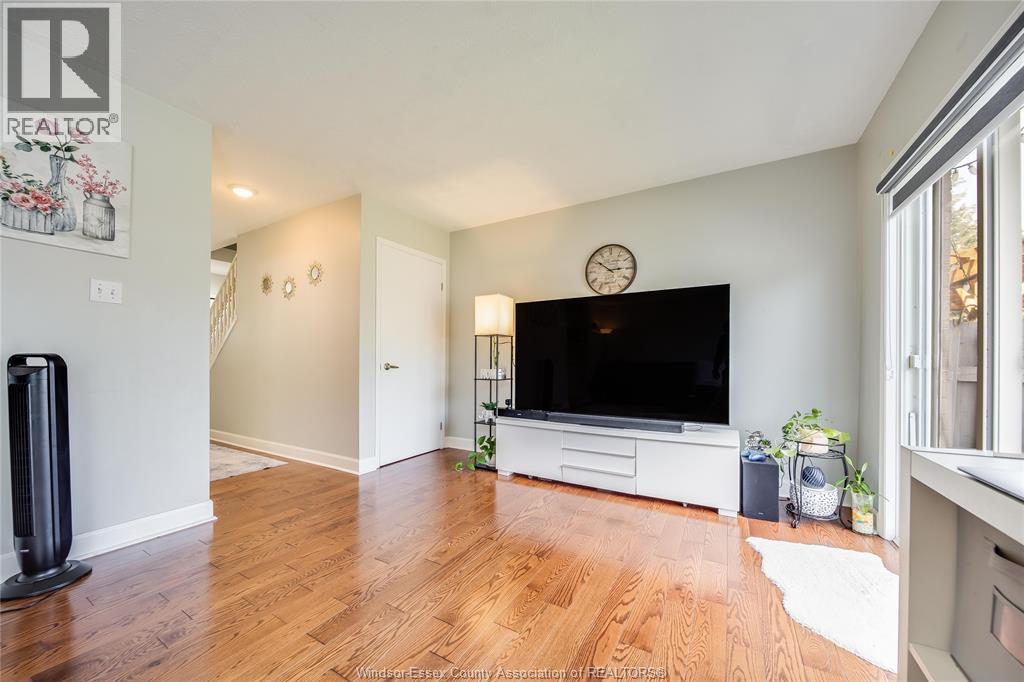 746 Michael Drive, Tecumseh, Ontario  N8N 5A3 - Photo 6 - 26022439