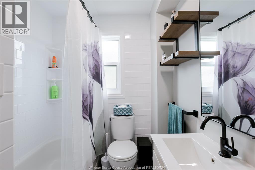 2402 Tourangeau, Windsor, Ontario  N8W 4N7 - Photo 15 - 26022414