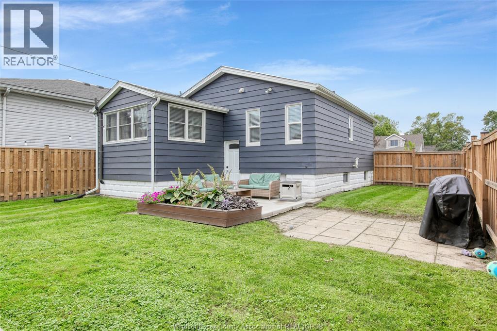 2402 Tourangeau, Windsor, Ontario  N8W 4N7 - Photo 28 - 26022414