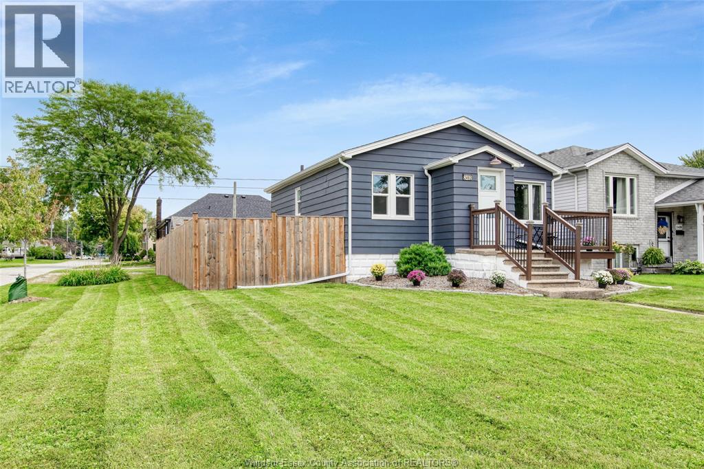 2402 Tourangeau, Windsor, Ontario  N8W 4N7 - Photo 3 - 26022414