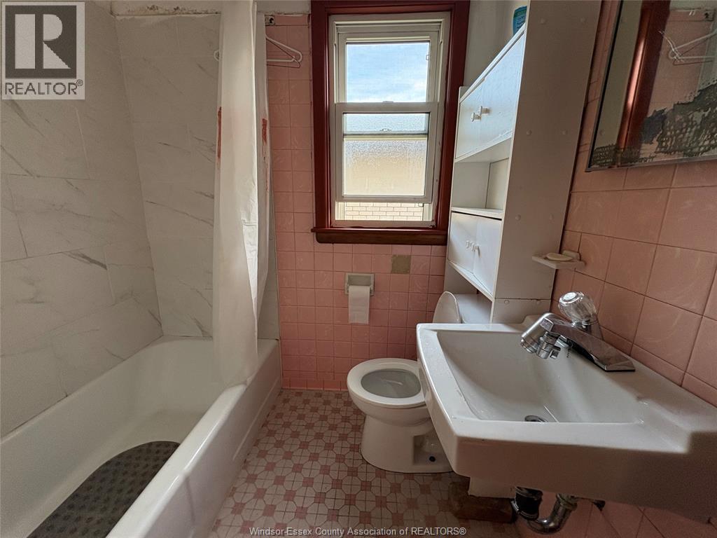 1255 Dot, Windsor, Ontario  N9C 3H9 - Photo 12 - 26022455
