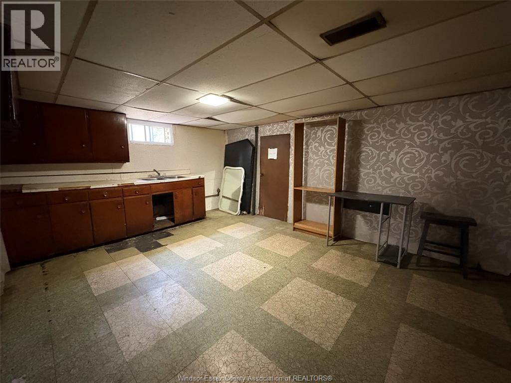 1255 Dot, Windsor, Ontario  N9C 3H9 - Photo 14 - 26022455