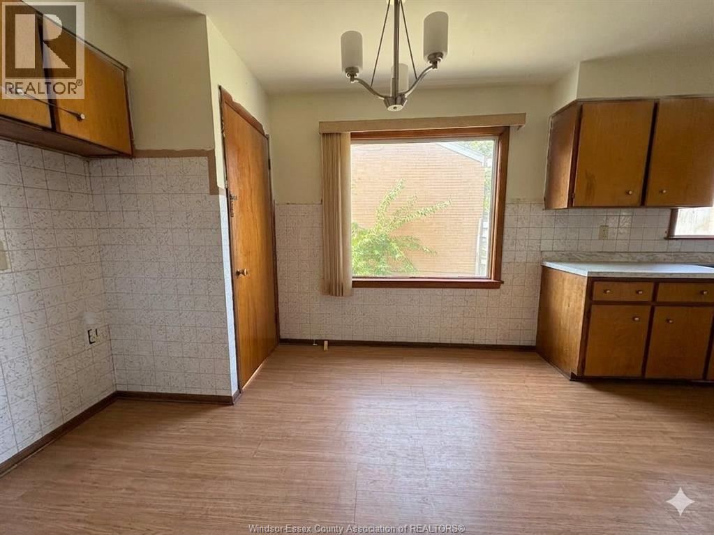 1255 Dot, Windsor, Ontario  N9C 3H9 - Photo 6 - 26022455