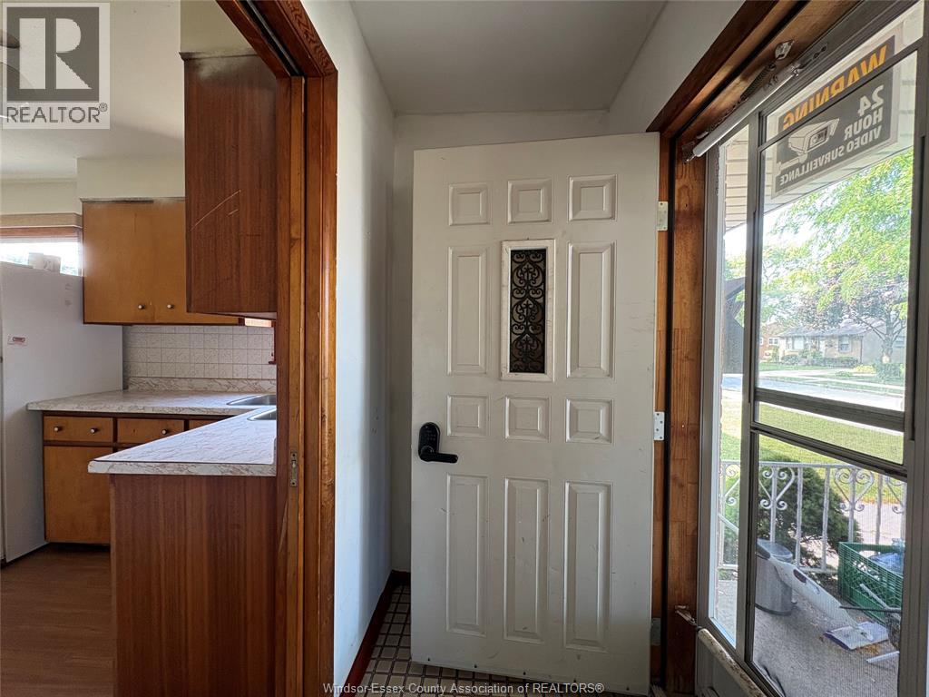 1255 Dot, Windsor, Ontario  N9C 3H9 - Photo 8 - 26022455