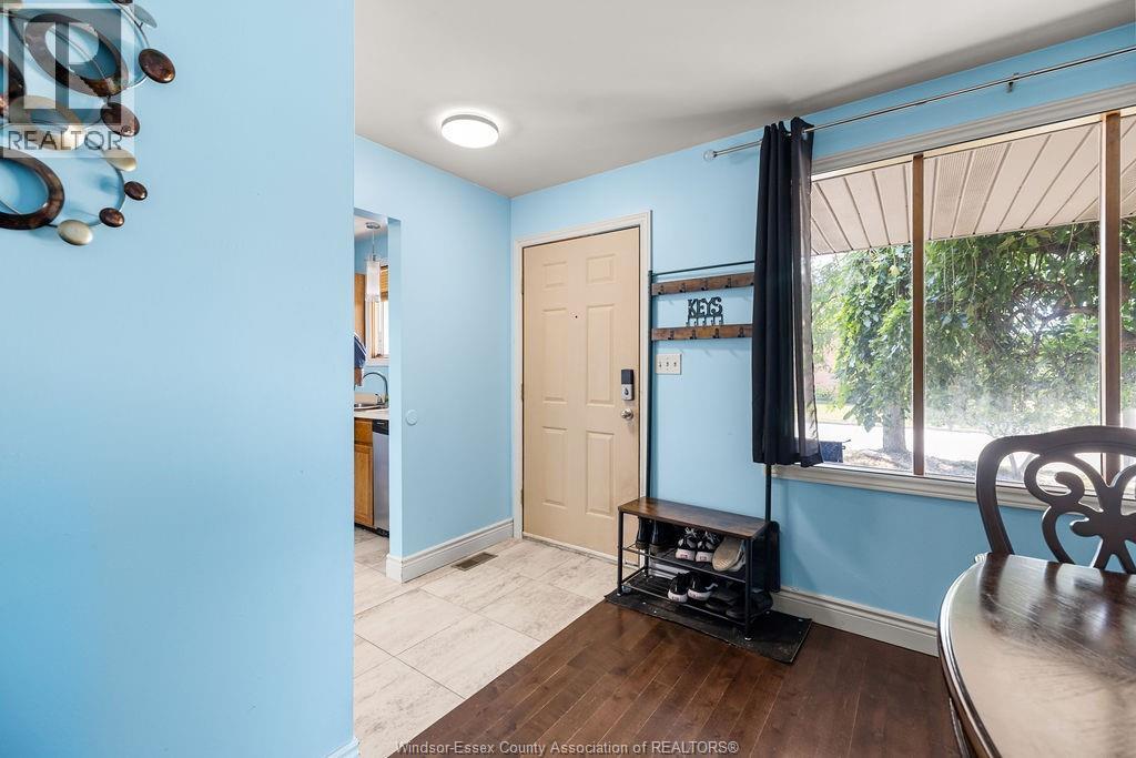 1630 Blue Spring, Windsor, Ontario  N8W 5L2 - Photo 4 - 26022483