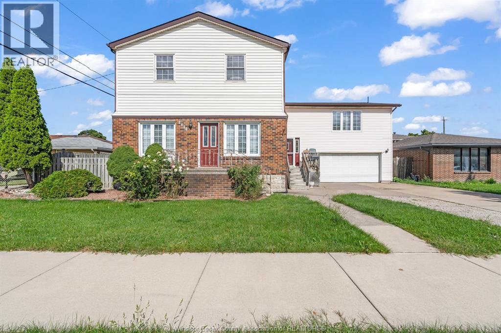 2416 MERCER STREET, Windsor, Ontario