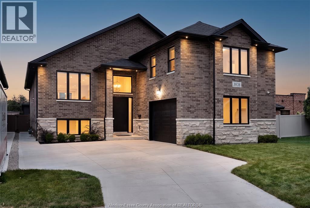 3838 RONALD AVE, Windsor, Ontario