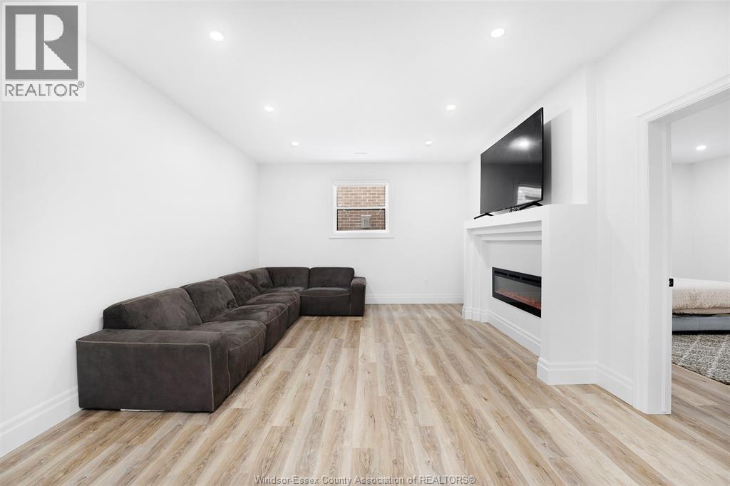 3838 Ronald Ave, Windsor, Ontario  N9G 1N3 - Photo 30 - 26022472