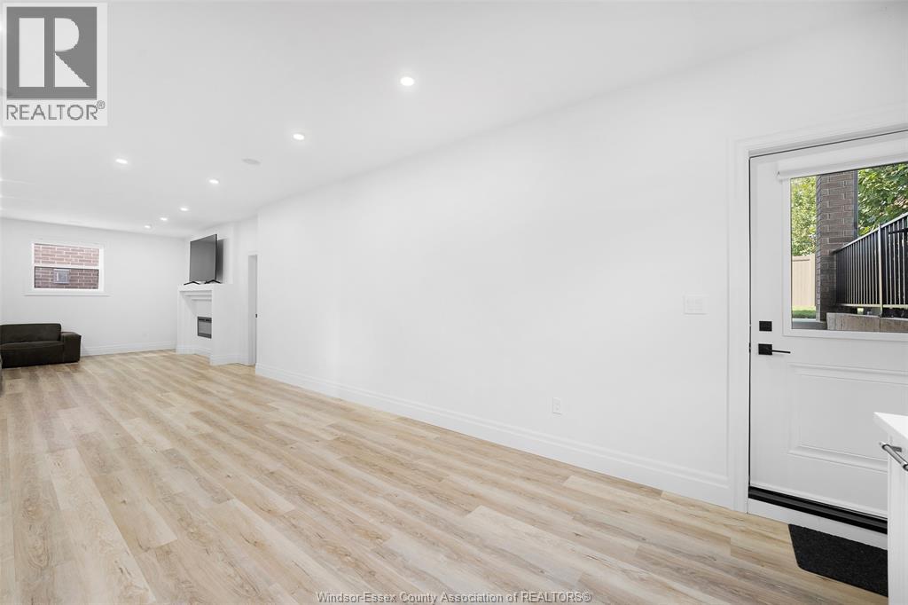 3838 Ronald Ave, Windsor, Ontario  N9G 1N3 - Photo 34 - 26022472
