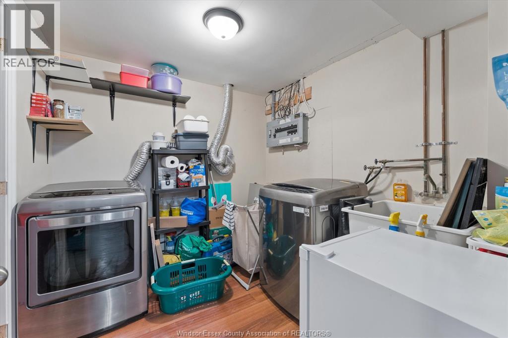 464 Oak, Windsor, Ontario  N9A 5E6 - Photo 28 - 26022510