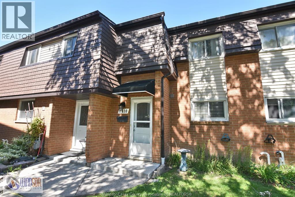 6410 Thornberry Crescent, Windsor, Ontario  N8T 2W9 - Photo 1 - 26022490