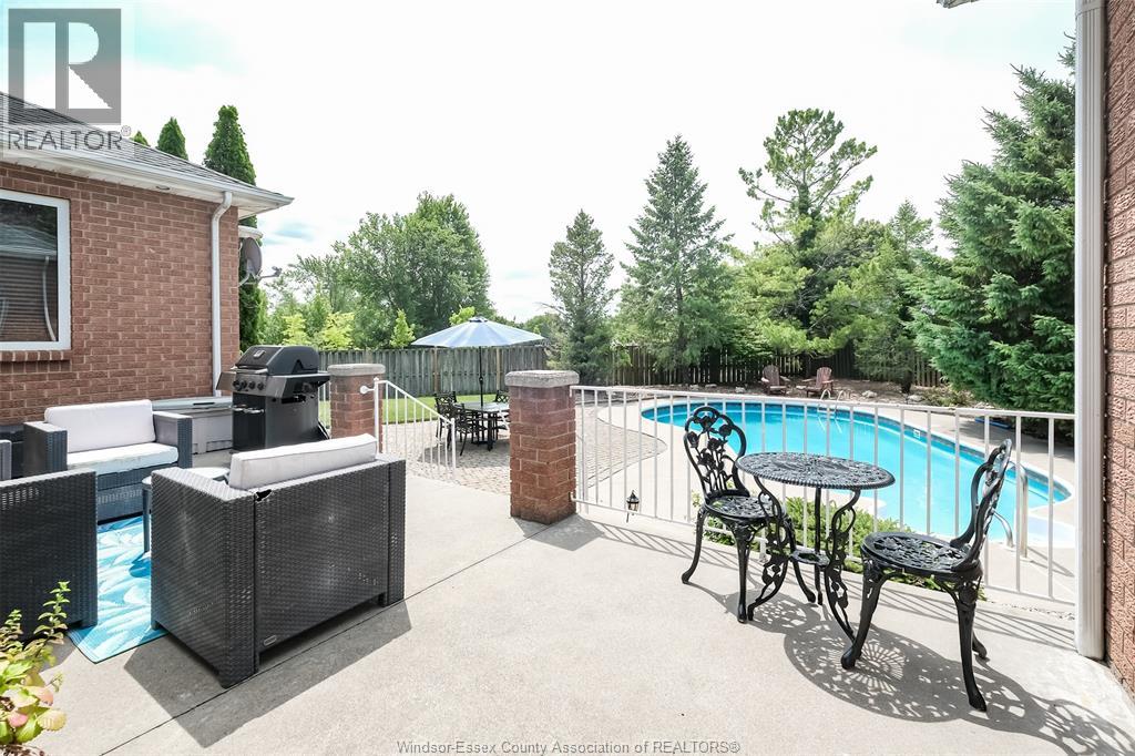 1747 Chornoby Crescent, Tecumseh, Ontario  N8N 5A1 - Photo 38 - 26022532