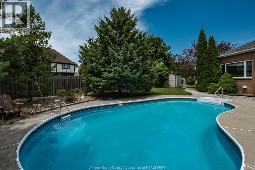 1747 Chornoby Crescent, Tecumseh, Ontario  N8N 5A1 - Photo 39 - 26022532