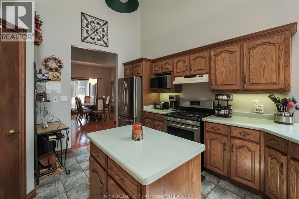 1747 Chornoby Crescent, Tecumseh, Ontario  N8N 5A1 - Photo 8 - 26022532