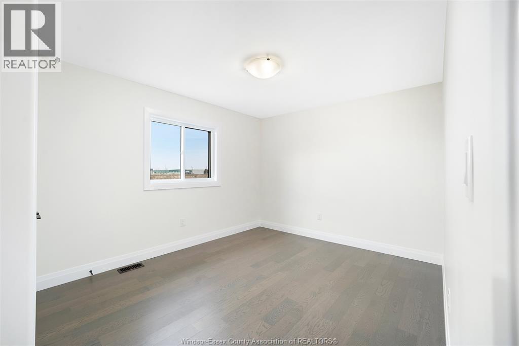 2410 Partington, Windsor, Ontario  N9E 0A8 - Photo 19 - 26022515