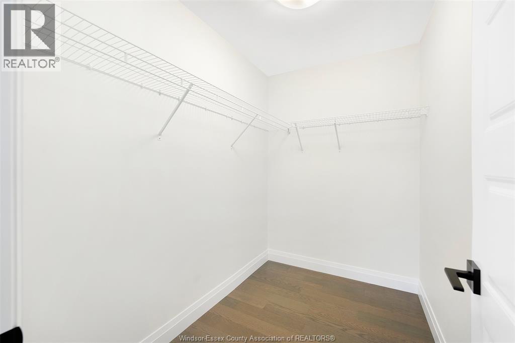 2410 Partington, Windsor, Ontario  N9E 0A8 - Photo 26 - 26022515