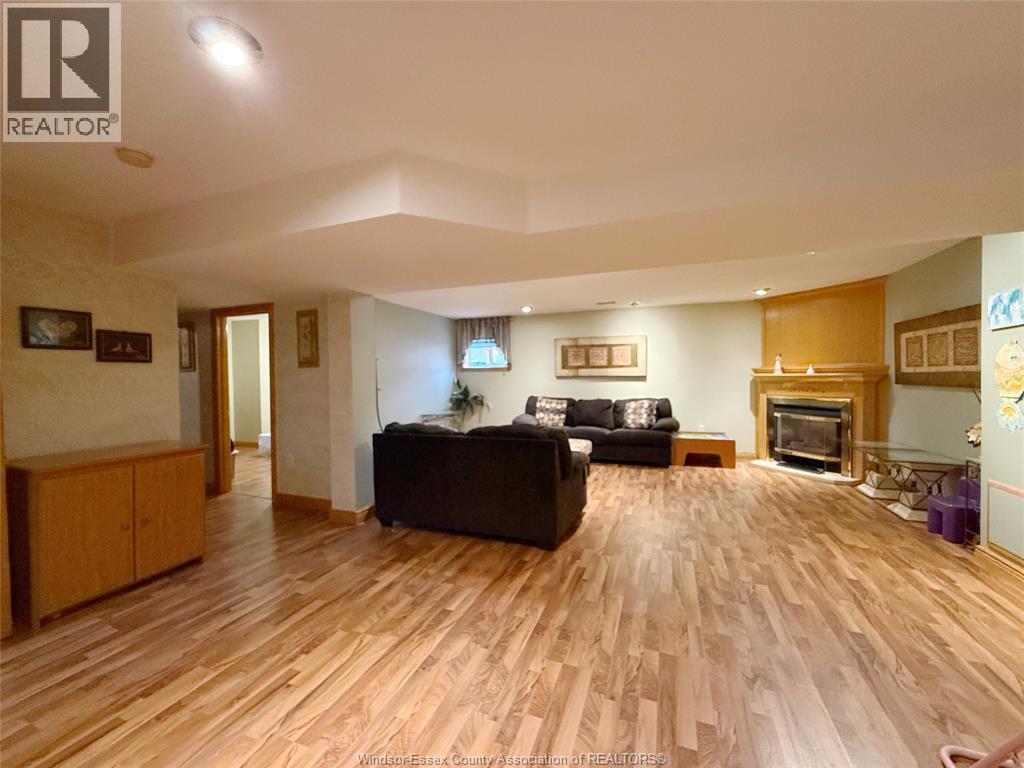 546 Compton Court, Windsor, Ontario  N9H 4P7 - Photo 13 - 26022539