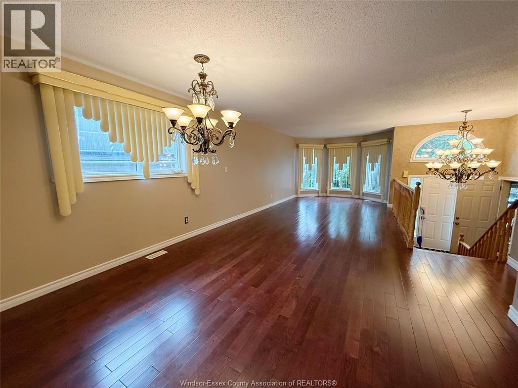 546 Compton Court, Windsor, Ontario  N9H 4P7 - Photo 3 - 26022539