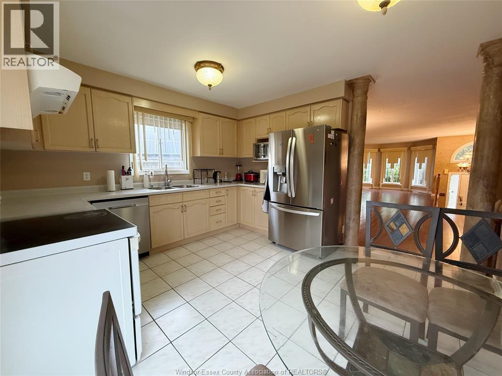 546 Compton Court, Windsor, Ontario  N9H 4P7 - Photo 6 - 26022539