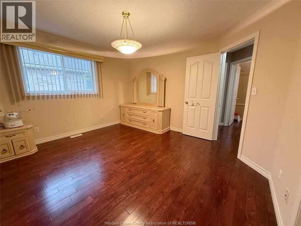 546 Compton Court, Windsor, Ontario  N9H 4P7 - Photo 9 - 26022539