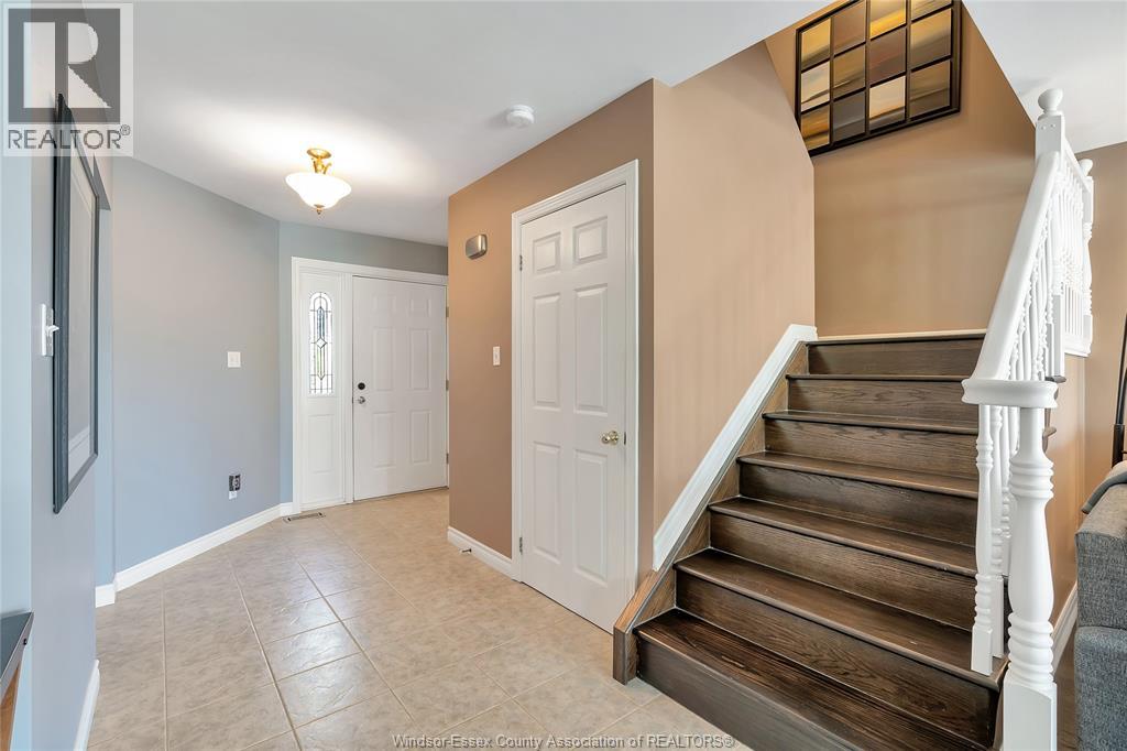 65 Fairway Crescent Unit# 4, Amherstburg, Ontario  N9V 3T7 - Photo 2 - 26022526
