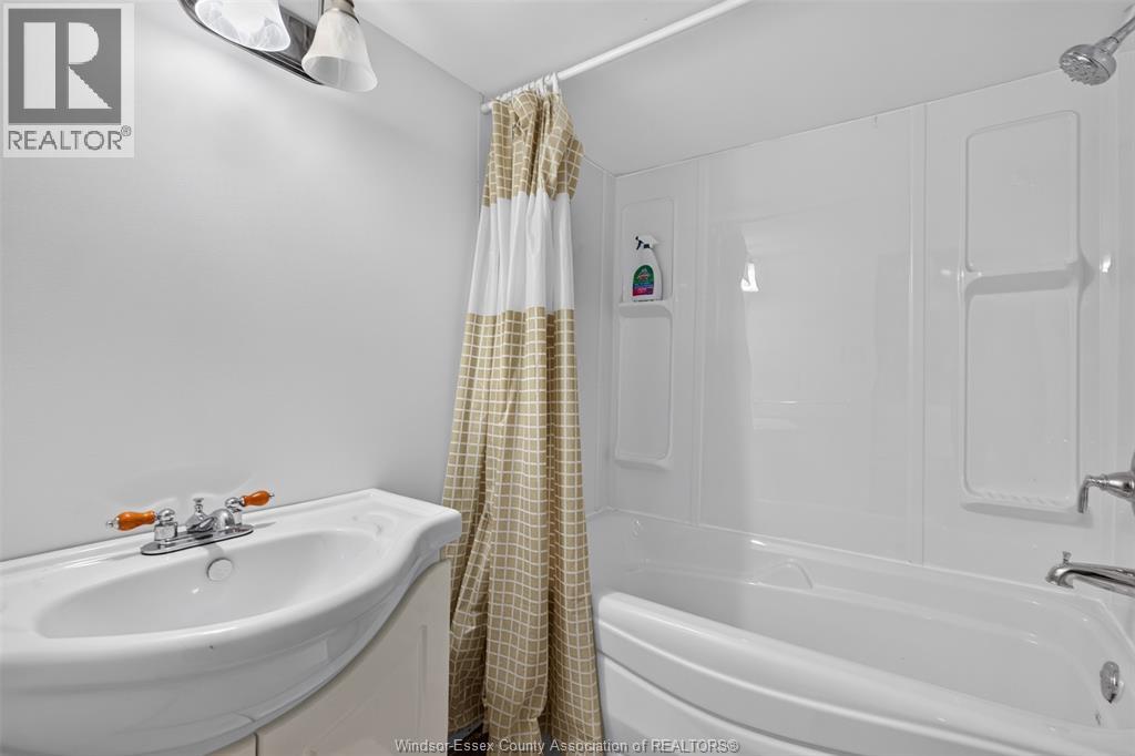 319-323 Wallace Street, Wallaceburg, Ontario  N8A 1M1 - Photo 33 - 26022534