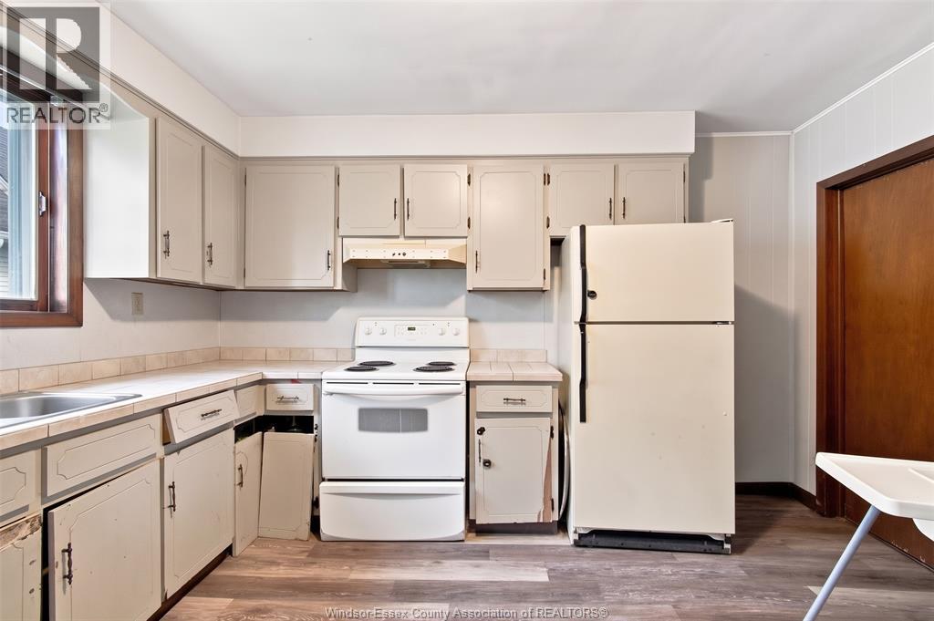377 Parent, Windsor, Ontario  N9A 2B7 - Photo 12 - 26022529