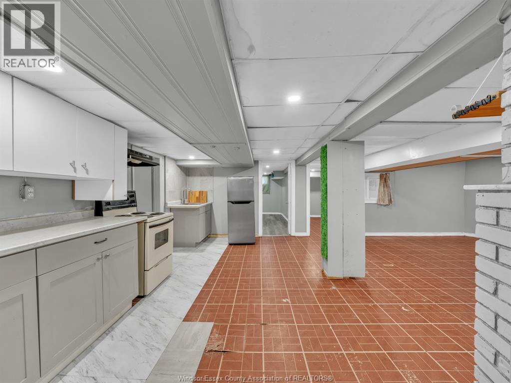 677 Marentette Unit# Main, Windsor, Ontario  N9A 1Z3 - Photo 20 - 26022457