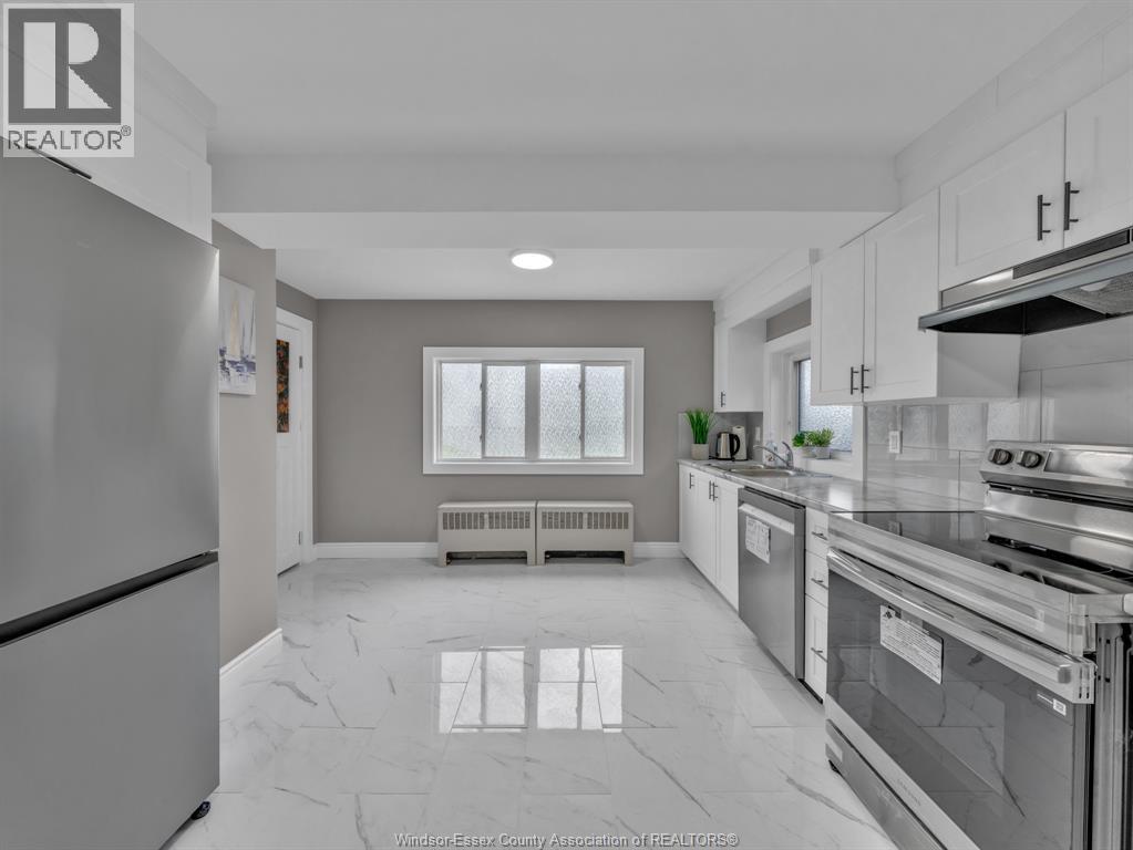 677 Marentette Unit# Main, Windsor, Ontario  N9A 1Z3 - Photo 9 - 26022457