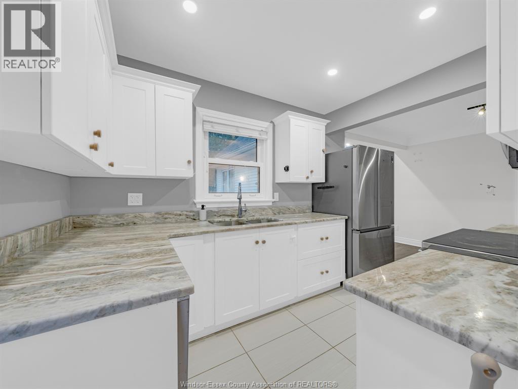 2584 Chilver, Windsor, Ontario  N8W 2V9 - Photo 13 - 26022549