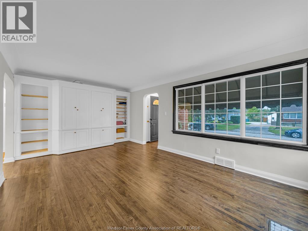 2584 Chilver, Windsor, Ontario  N8W 2V9 - Photo 6 - 26022549