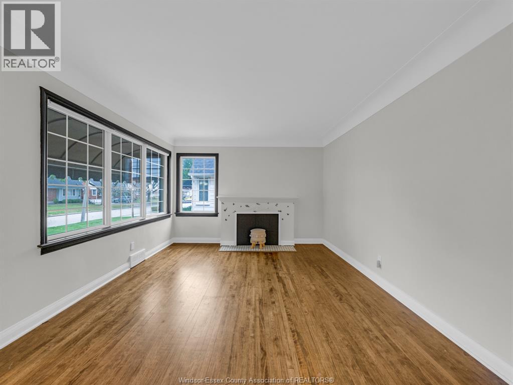 2584 Chilver, Windsor, Ontario  N8W 2V9 - Photo 7 - 26022549